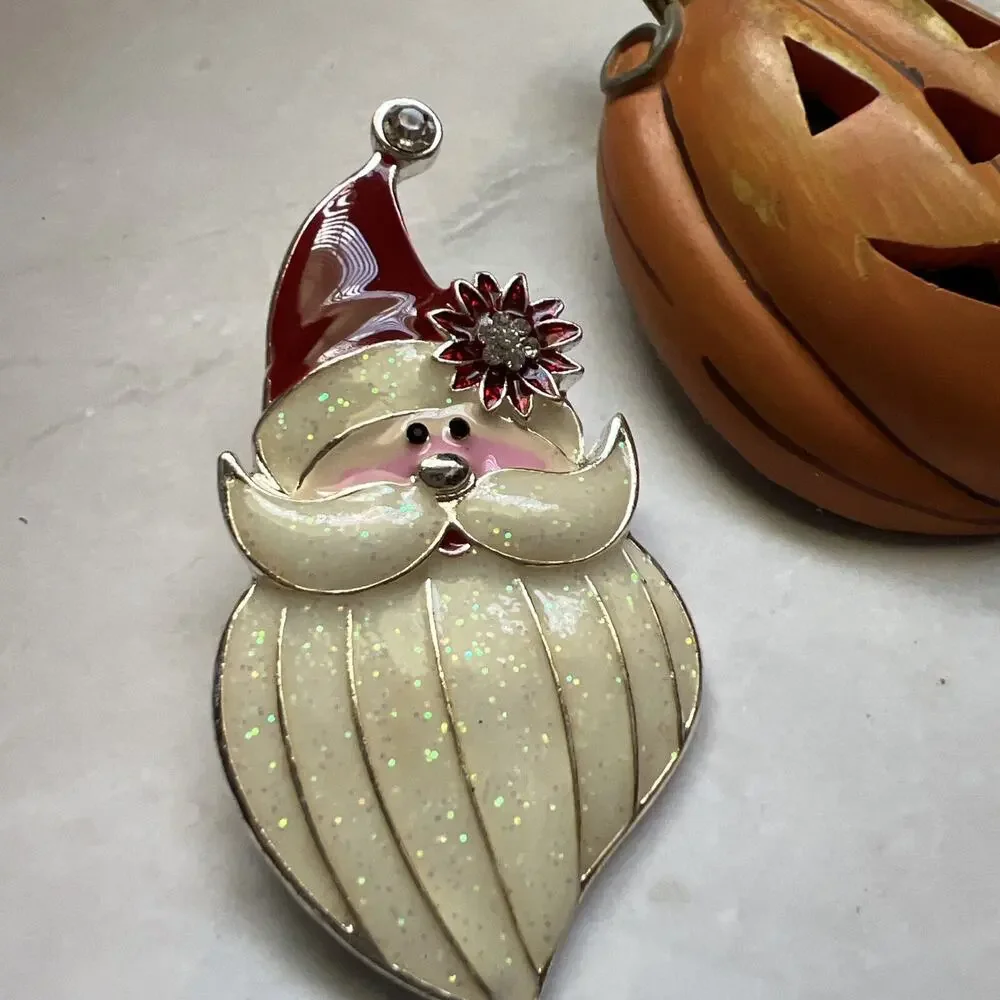 Lot Of 7 Christmas and Halloween brooches and pins preowned